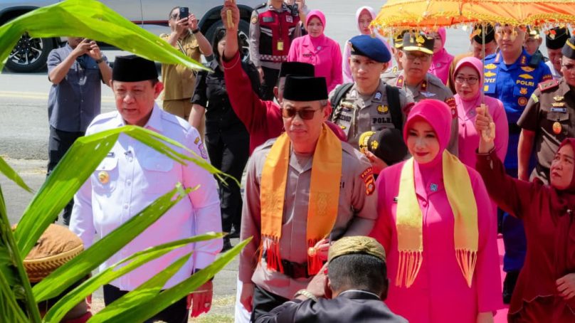 Pedang Pora Sambut Kapolda Baru, Irjen Pol. Nurworo Danang Resmi Mengawali Tugas di Gorontalo