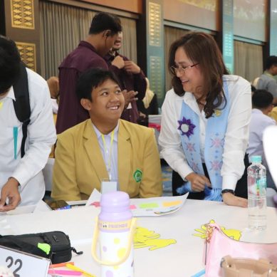 Istri WamenHAM RI Ajak Anak Muda Gorontalo Bermimpi Setinggi Bintang, Raih Cita-Cita dan Tunjukkan Versi Terbaik Diri