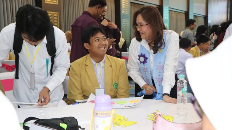 Istri WamenHAM RI Ajak Anak Muda Gorontalo Bermimpi Setinggi Bintang, Raih Cita-Cita dan Tunjukkan Versi Terbaik Diri