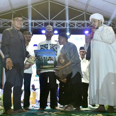 Gaungkan Persatuan Dalam Keberagaman, Ribuan Jemaah Hadiri Tablig Akbar UAS Di Pohuwato